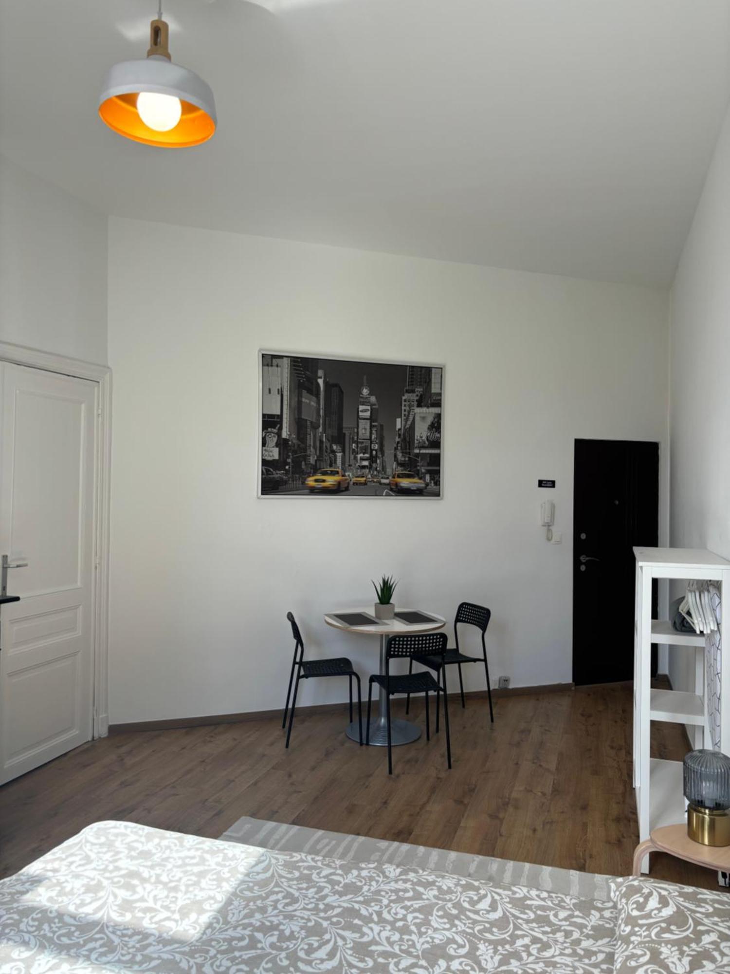Studio Issa — Photos 1
